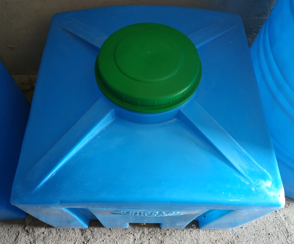 100 литров квадратная прямоугольная